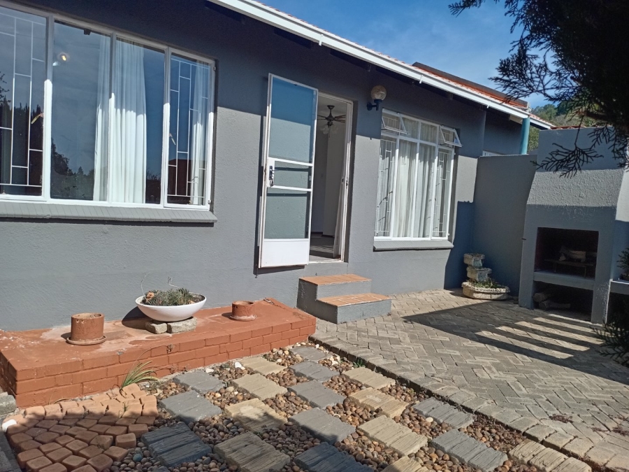 3 Bedroom Property for Sale in Langenhovenpark Free State